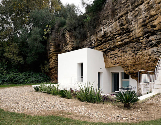 Rustic Scenery & Modern Design | The Cuevas del Pino Estate Designed By UMMO Estudio