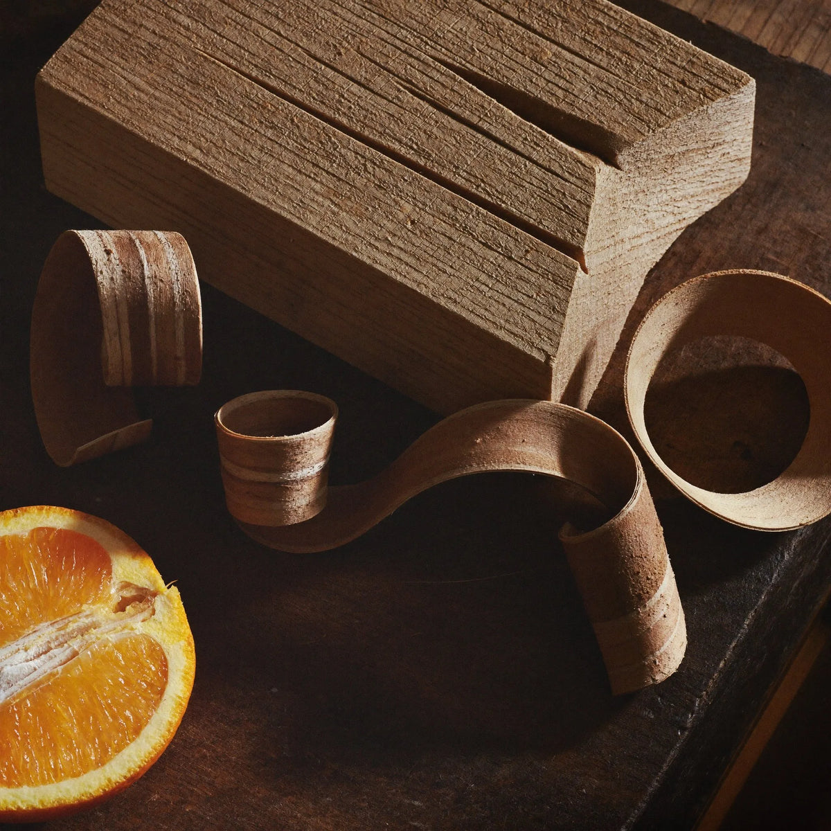scent citrus crisp woods